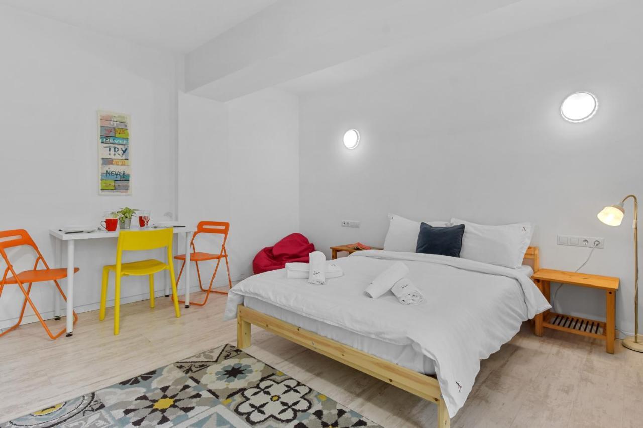 Homestay Otopeni Eksteriør billede